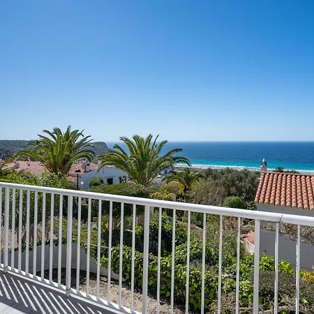בית נופש Buganvilla By 3villas *